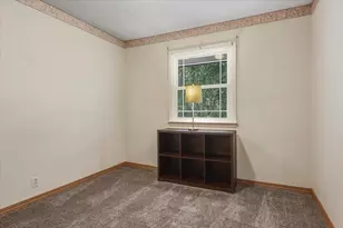 18864 Pioneer St, Bloomington, IL 61705 - Photo 12