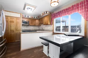 6941 Olympic Dr, Bridgeview, IL 60455 - Photo 12