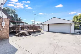 6941 Olympic Dr, Bridgeview, IL 60455 - Photo 4