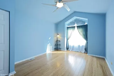 1560 N Saint Marks Place, Palatine, IL 60067 - Photo 8