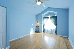 1560 N St Marks Pl, Palatine, IL 60067 - Photo 8