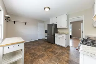 345 Hale Ave, Romeoville, IL 60446 - Photo 8