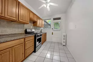 1235 W Greenleaf Ave, Chicago, IL 60626 - Photo 12