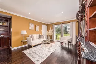 9461 Bay Colony Dr, Des Plaines, IL 60016 - Photo 10