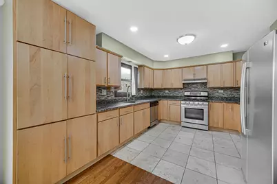 915 Wampum Court, Carol Stream, IL 60188 - Photo 8