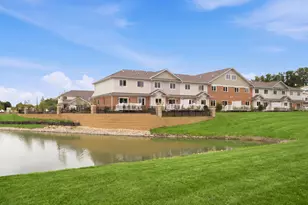160 Violet Ln, Wheeling, IL 60090 - Photo 16