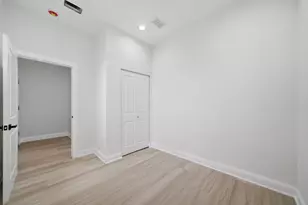 4330 W Wilcox St, Chicago, IL 60624 - Photo 10