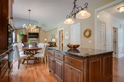 1208 Halifax Drive, Mundelein, IL 60060 - Photo 16
