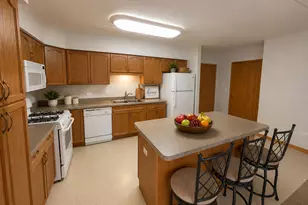 365 Graceland Ave, Des Plaines, IL 60016 - Photo 4