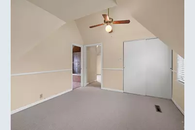 5601 N Ozark Avenue, Chicago, IL 60631 - Photo 18