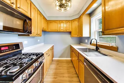 679 S Spring Road, Elmhurst, IL 60126 - Photo 8