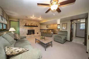 302 Birch Dr, Shorewood, IL 60404 - Photo 16