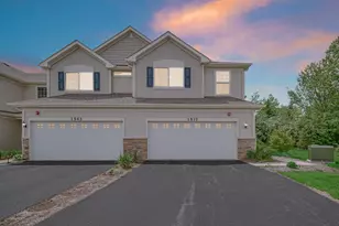 1537 Kraft Ave, Batavia, IL 60510 - Photo 2