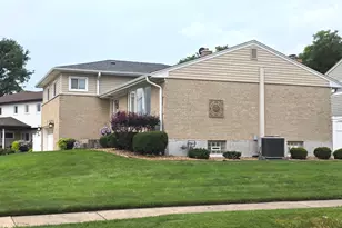 1580 Grant Ave, Melrose Park, IL 60160 - Photo 2