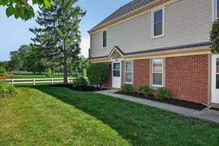 181 Inverness Ct, Elk Grove Village, IL 60007 - Photo 2
