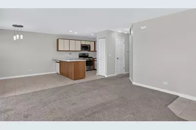 181 Inverness Court #1, Elk Grove Village, IL 60007 - Photo 6