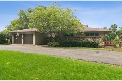 170 S Ela Road, Barrington, IL 60010 - Photo 2