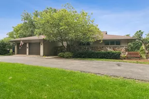 170 S Ela Rd, Barrington, IL 60010 - Photo 2