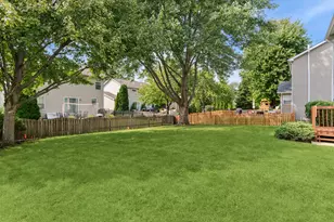 2243 Cheshire Dr, Aurora, IL 60502 - Photo 24