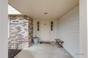 530 Cumberland Trail, Roselle, IL 60172 - Photo 4