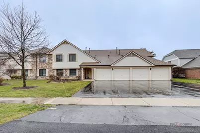 530 Cumberland Trail #D, Roselle, IL 60172 - Photo 1