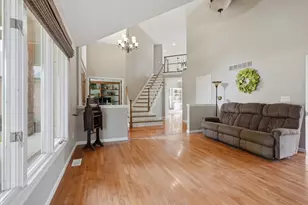 655 Deer Lakes Dr, Goodfield, IL 61742 - Photo 16