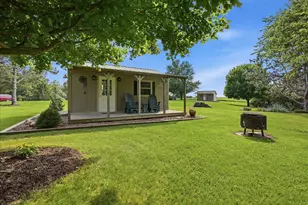 655 Deer Lakes Dr, Goodfield, IL 61742 - Photo 36