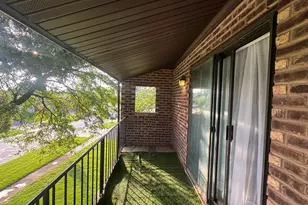 500 Valley Dr, Naperville, IL 60563 - Photo 10