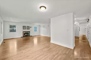 720 Woodhollow Ln, Buffalo Grove, IL 60089 - Photo 16