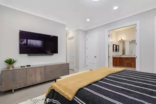 1046 W Altgeld St, Chicago, IL 60614 - Photo 16