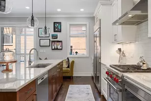 1046 W Altgeld St, Chicago, IL 60614 - Photo 8