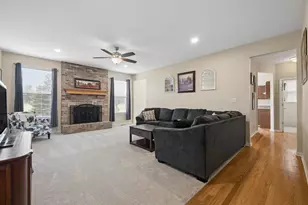2022 Prairie Rose Ln, Yorkville, IL 60560 - Photo 8