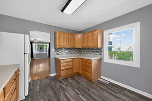 116 N Hickory St, Waterman, IL 60556 - Photo 10