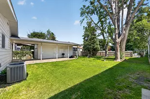 116 N Hickory St, Waterman, IL 60556 - Photo 24