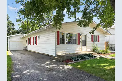 116 N Hickory Street, Waterman, IL 60556 - Photo 2