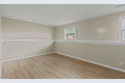 1903 Highview Avenue, McHenry, IL 60050 - Photo 8