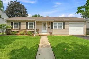252 Marilyn Ave, Glendale Heights, IL 60139 - Photo 1