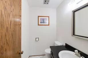 212 Cheviot Dr, Bartlett, IL 60103 - Photo 12