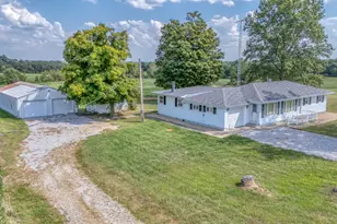 14630 N Woodlawn Ln, Chicago, IL 62898 - Photo 2
