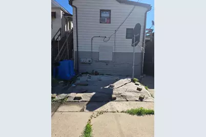 3030 S Poplar Avenue, Chicago, IL 60608 - Photo 2
