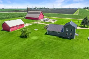 15564 W Fisher Rd, Lena, IL 61048 - Photo 4