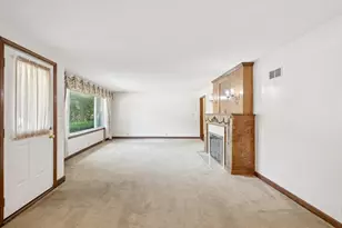 412 Dundee Ave, Barrington, IL 60010 - Photo 4