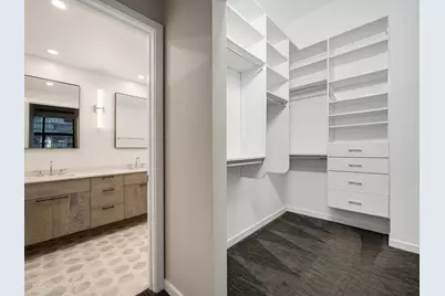 333 W Hubbard Street #904, Chicago, IL 60654 - Photo 14