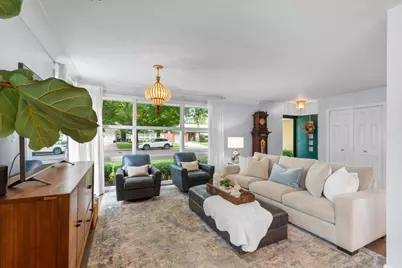 6150 N Keating Avenue, Chicago, IL 60646 - Photo 6