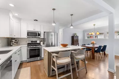 6150 N Keating Avenue, Chicago, IL 60646 - Photo 10