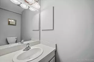 175 N Glengarry Dr, Geneva, IL 60134 - Photo 22