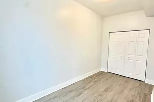2224 S Sawyer Ave, Chicago, IL 60623 - Photo 8