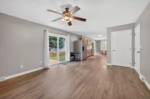 265 W Carol Ave, Cortland, IL 60112 - Photo 14