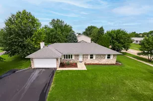 265 W Carol Ave, Cortland, IL 60112 - Photo 1