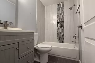646 White Ct, Gurnee, IL 60031 - Photo 18